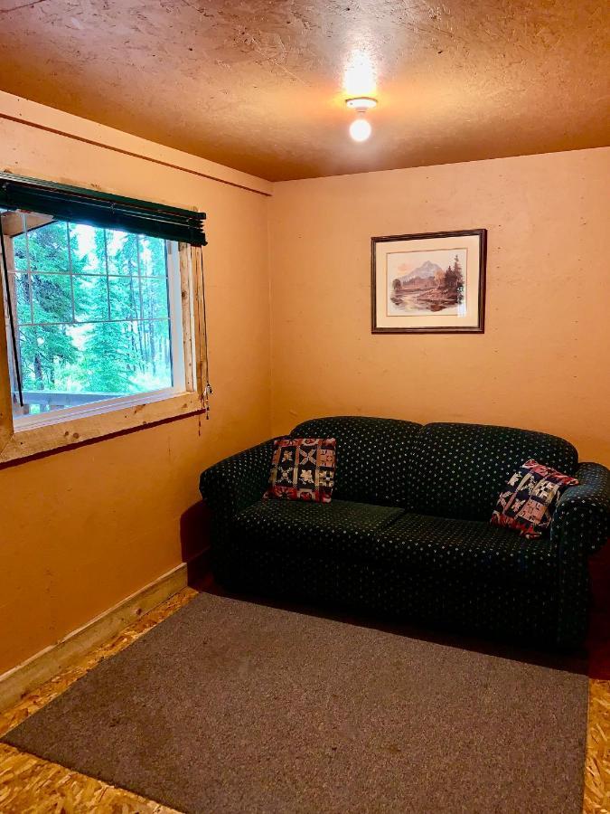 Schott'S Lake Conference & Resort Sundre Extérieur photo